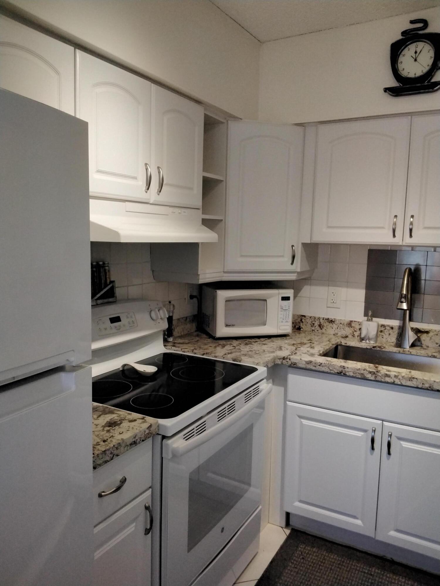 820 SW 11th Avenue Unit: 9b