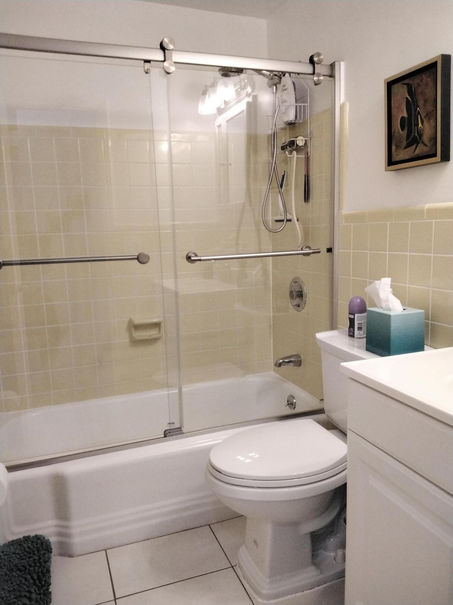 820 SW 11th Avenue Unit: 9b