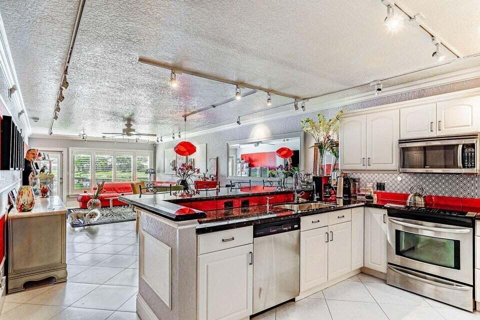 9184 Flynn Circle Unit: 6