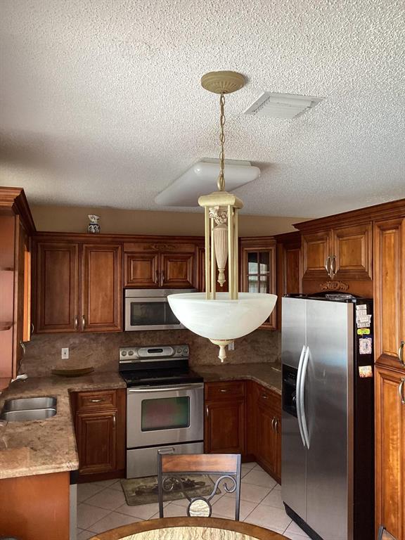 7835 Rockport Circle