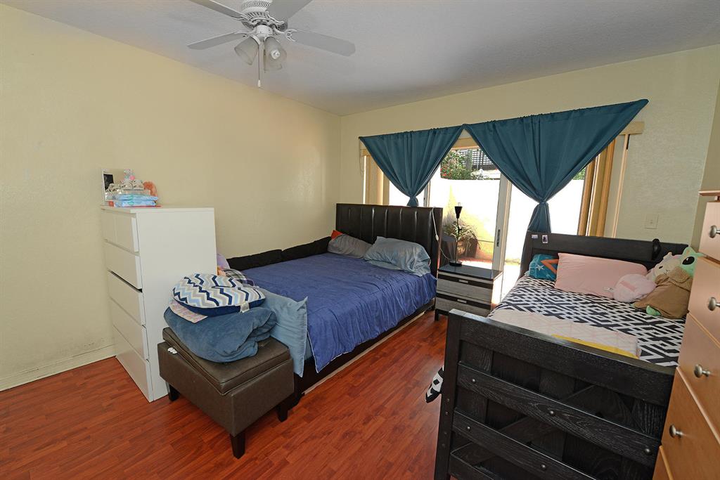 21904 N Palmetto Circle North Circle