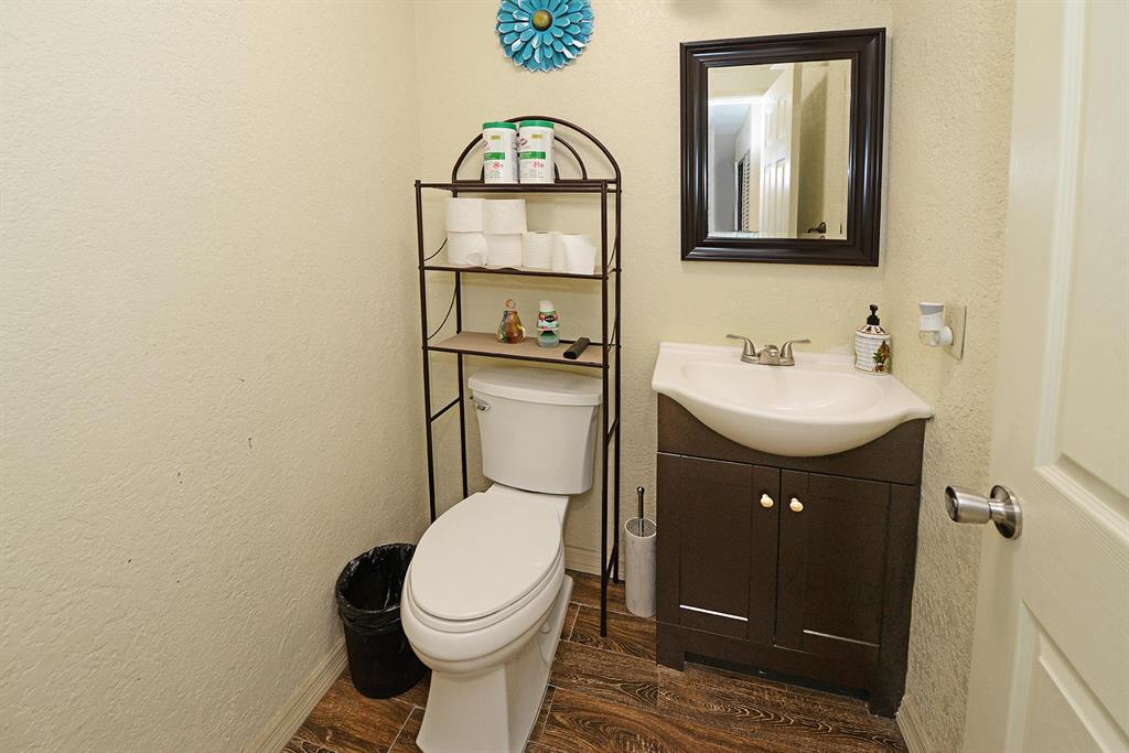 21904 N Palmetto Circle North Circle