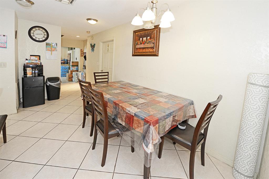 21904 N Palmetto Circle North Circle