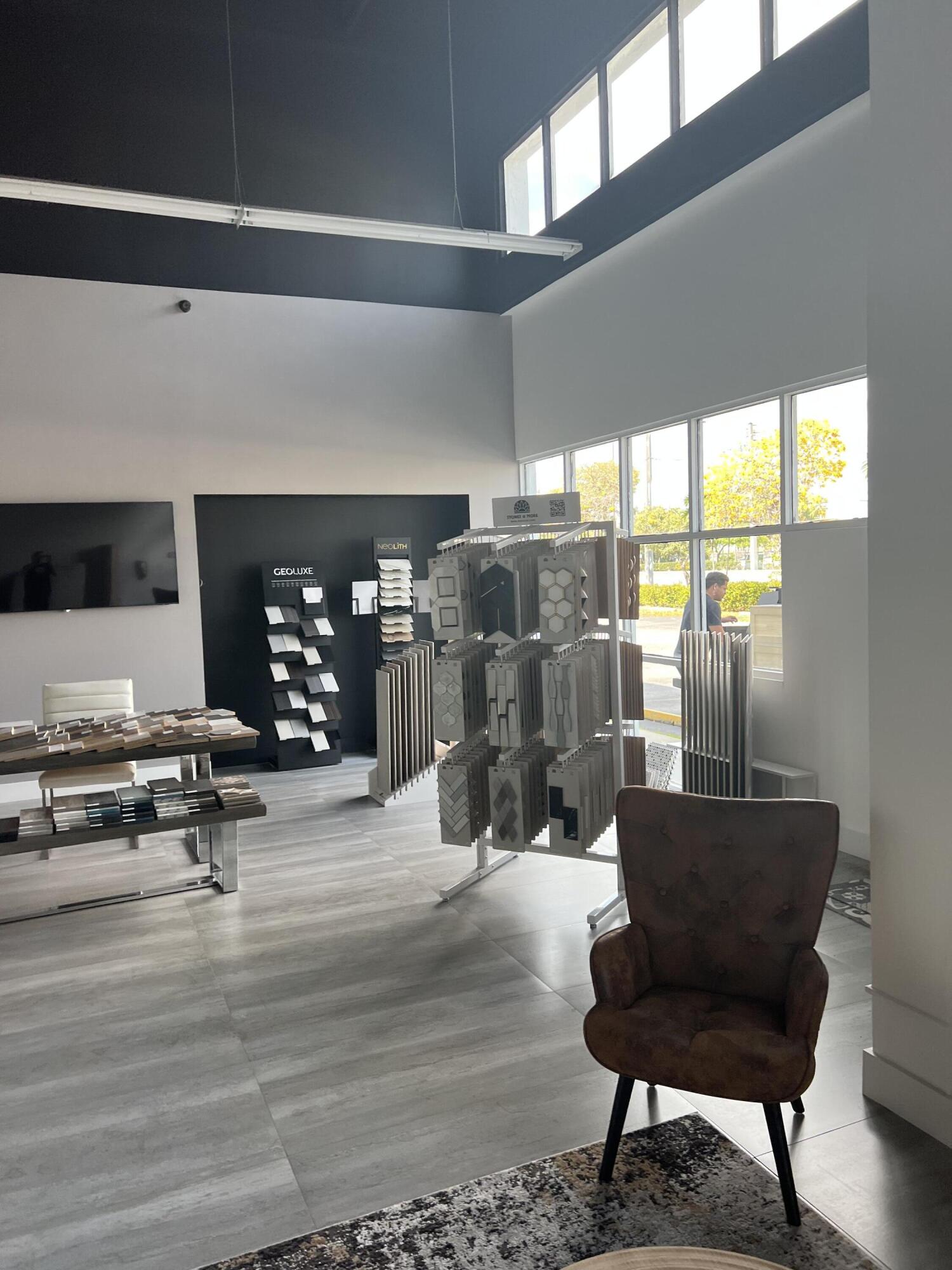2400 W Copans Road Unit: 9