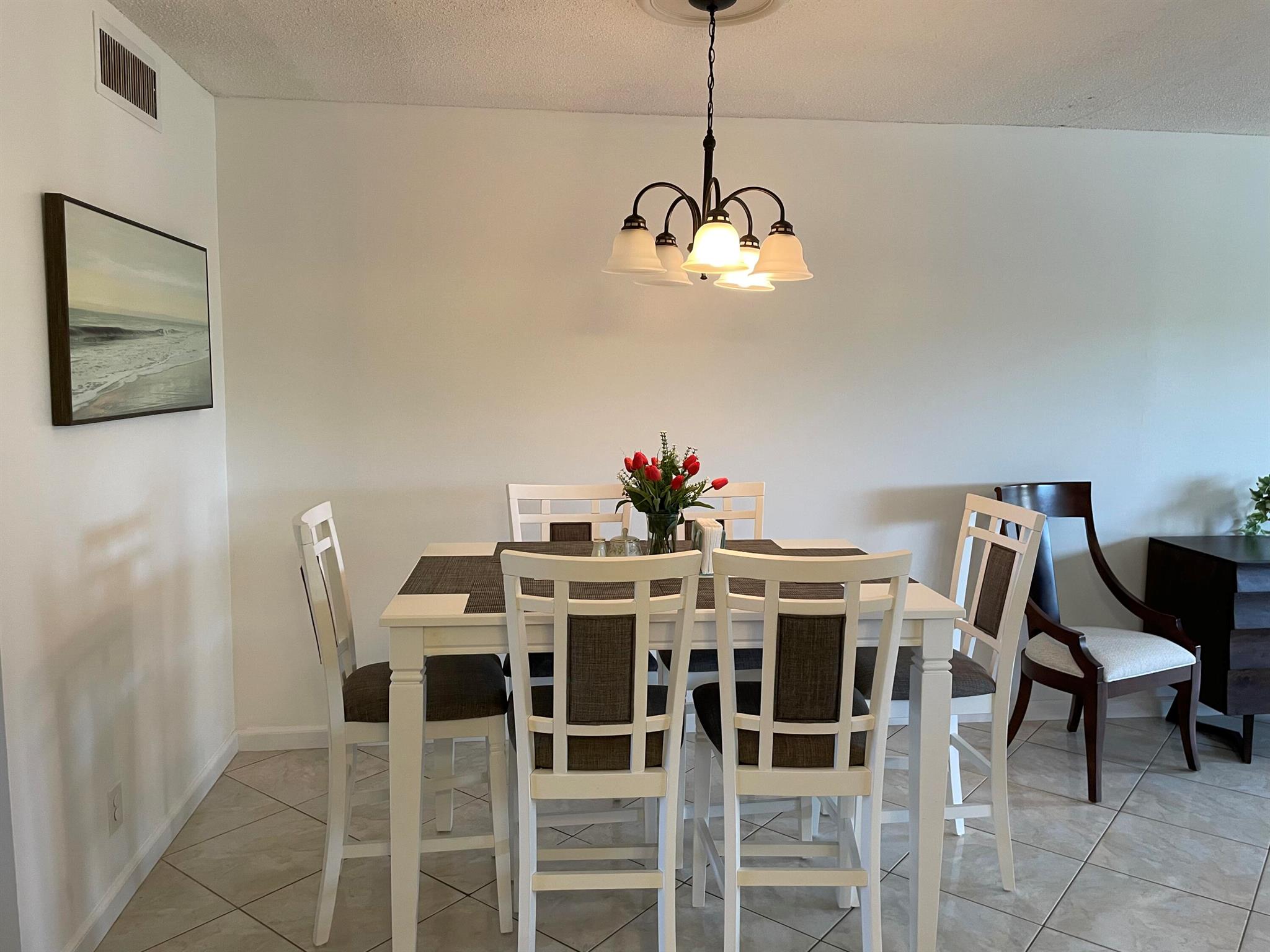 304 Wellington M Unit: 304 M