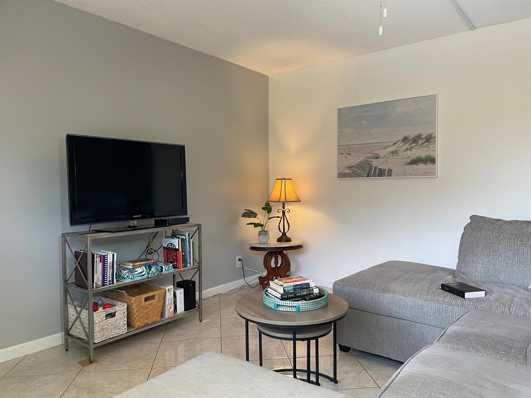 304 Wellington M Unit: 304 M