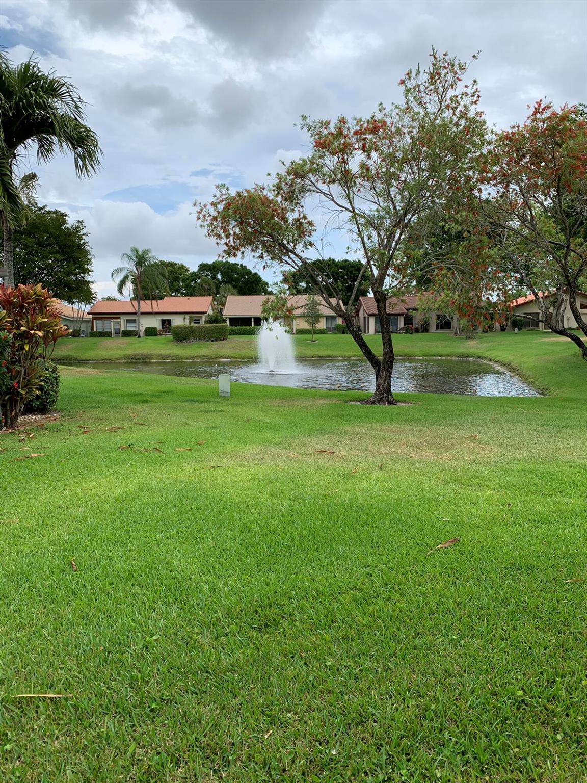 5689 Lakeview Mews Drive