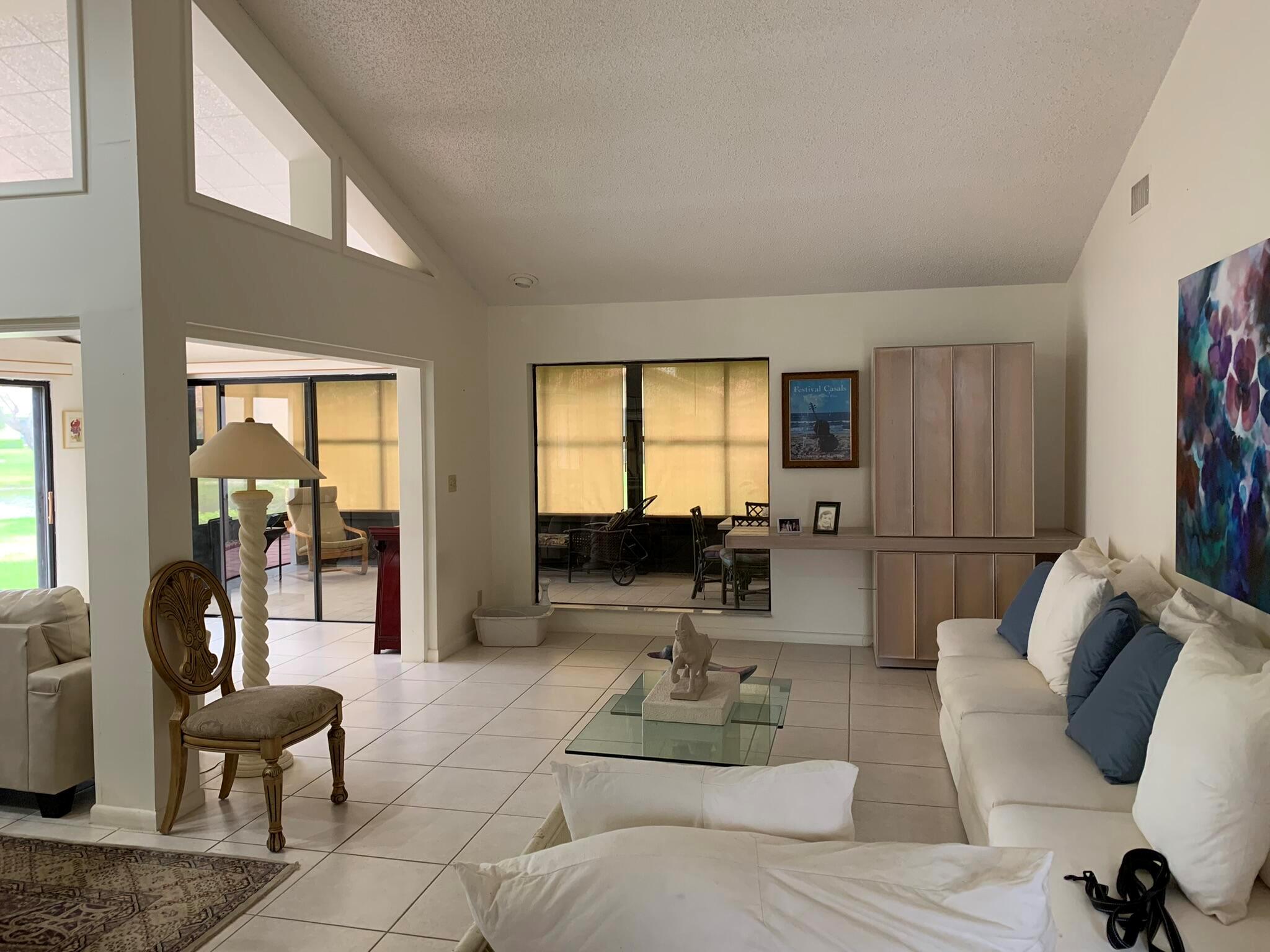 5689 Lakeview Mews Drive