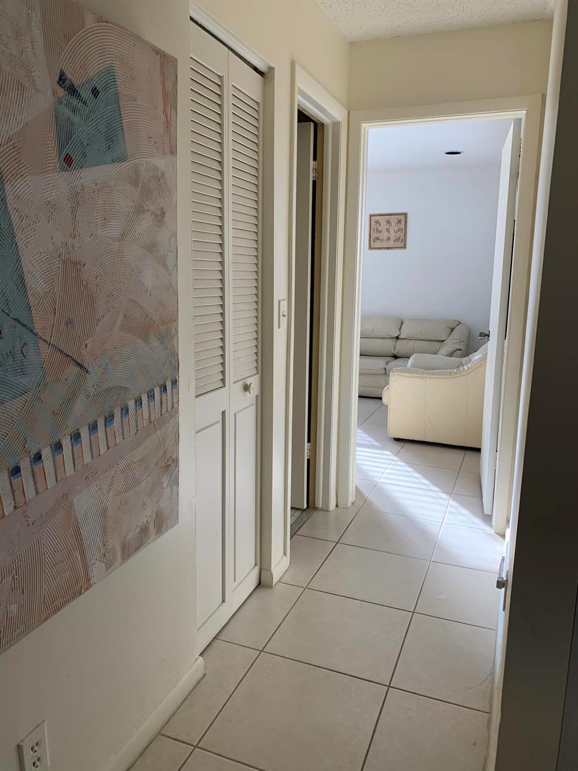 5689 Lakeview Mews Drive