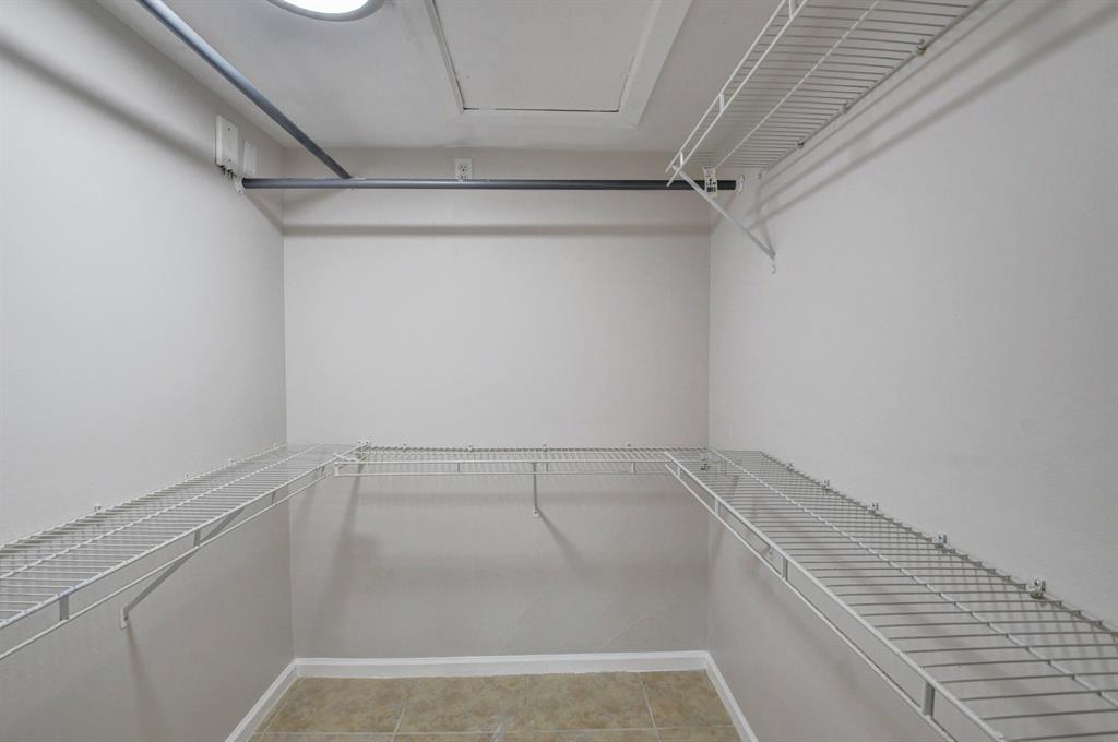 500 Scotia Drive Unit: 206