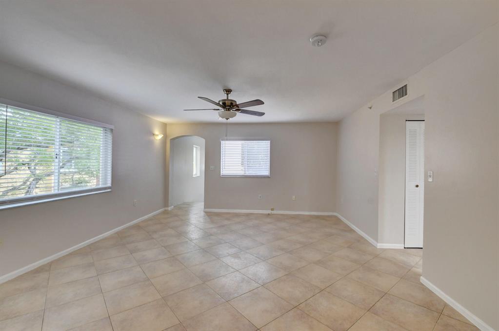 500 Scotia Drive Unit: 206