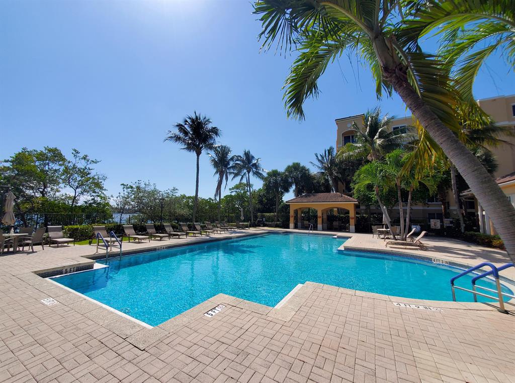 500 Scotia Drive Unit: 206