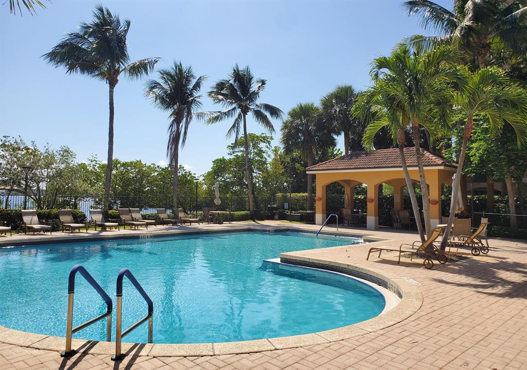 500 Scotia Drive Unit: 206