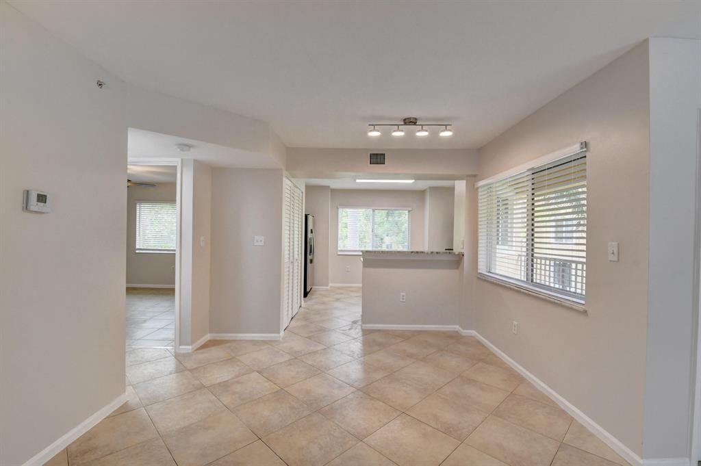 500 Scotia Drive Unit: 206