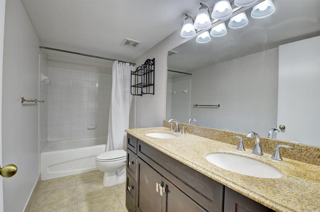 500 Scotia Drive Unit: 206