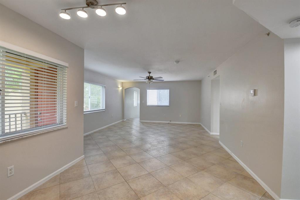 500 Scotia Drive Unit: 206