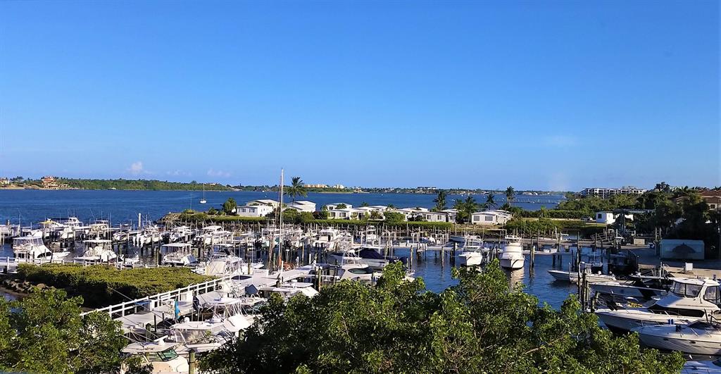 500 Scotia Drive Unit: 206