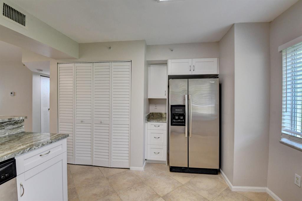 500 Scotia Drive Unit: 206