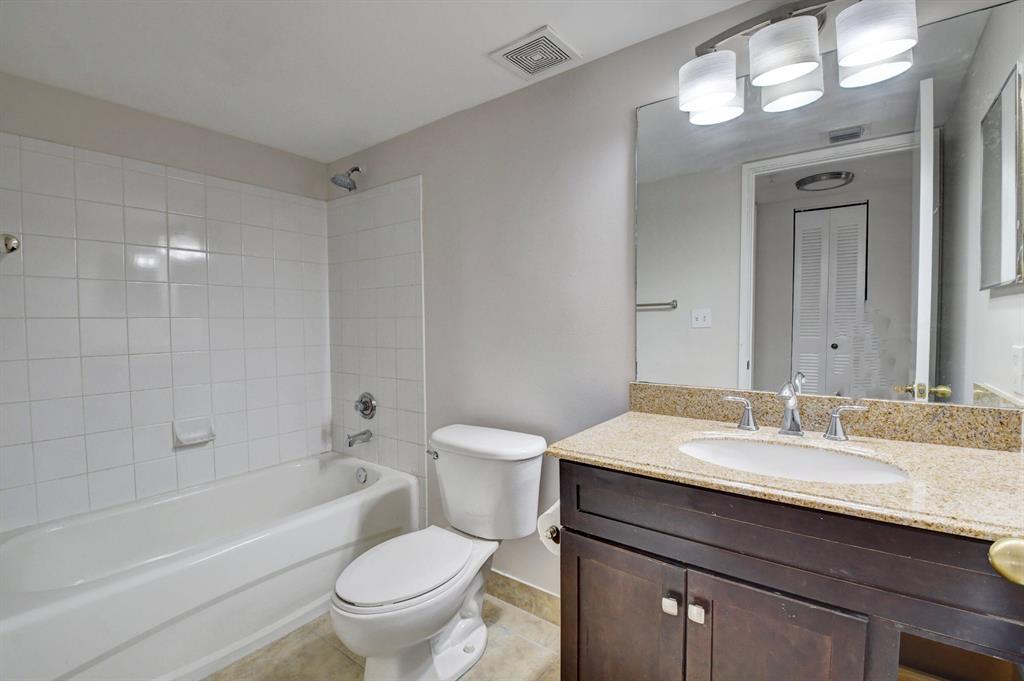 500 Scotia Drive Unit: 206