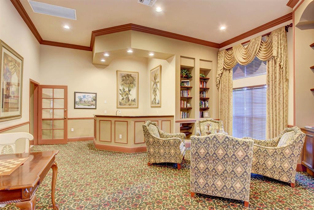 500 Scotia Drive Unit: 206