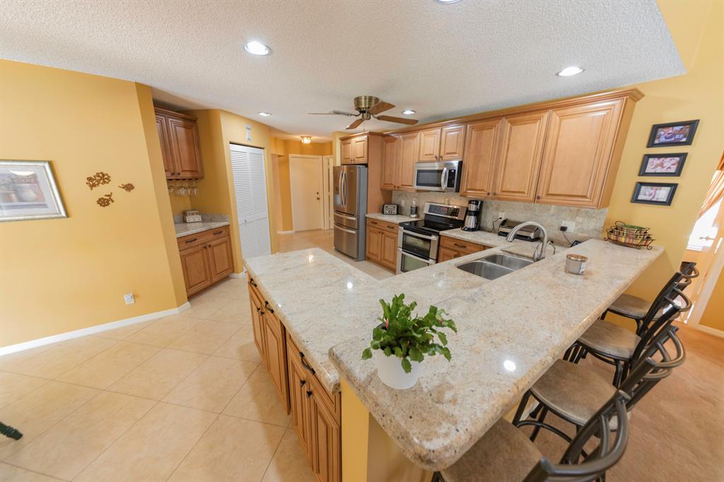 4043 NW 73rd Way