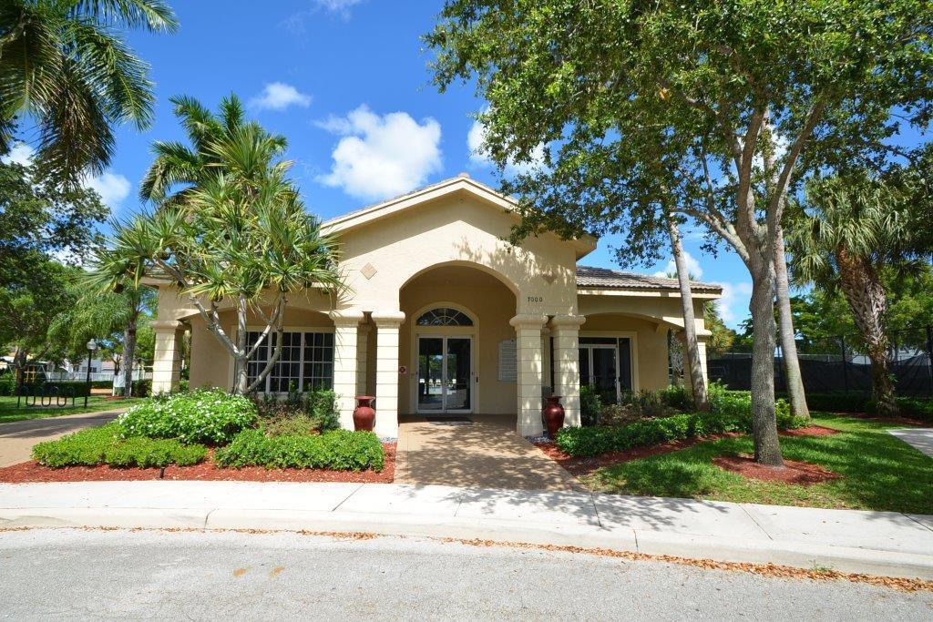 3527 Stratton Lane
