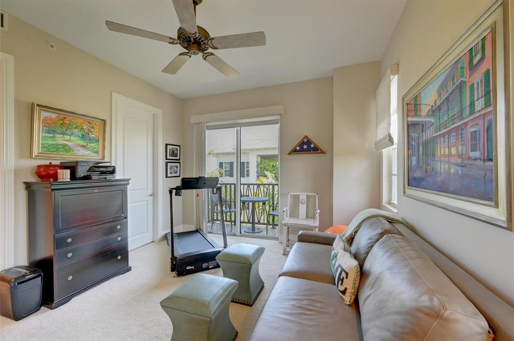 226 N Latitude Circle Unit: 311e