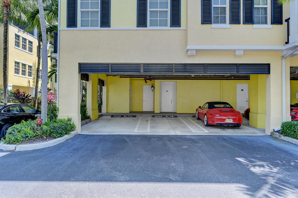 226 N Latitude Circle Unit: 311e