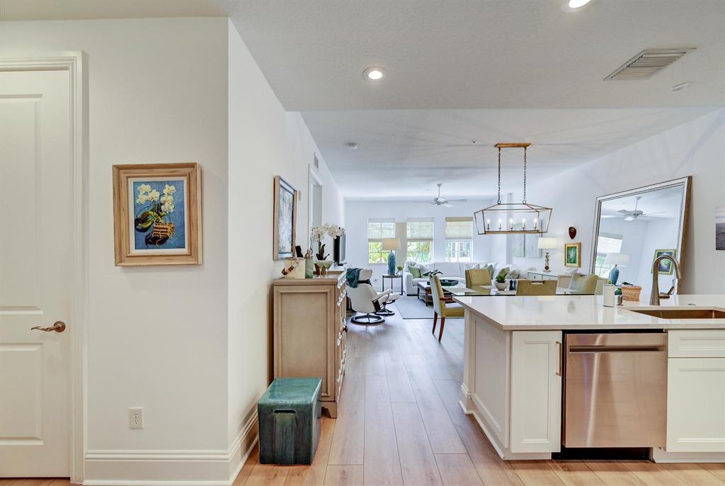 226 N Latitude Circle Unit: 311e