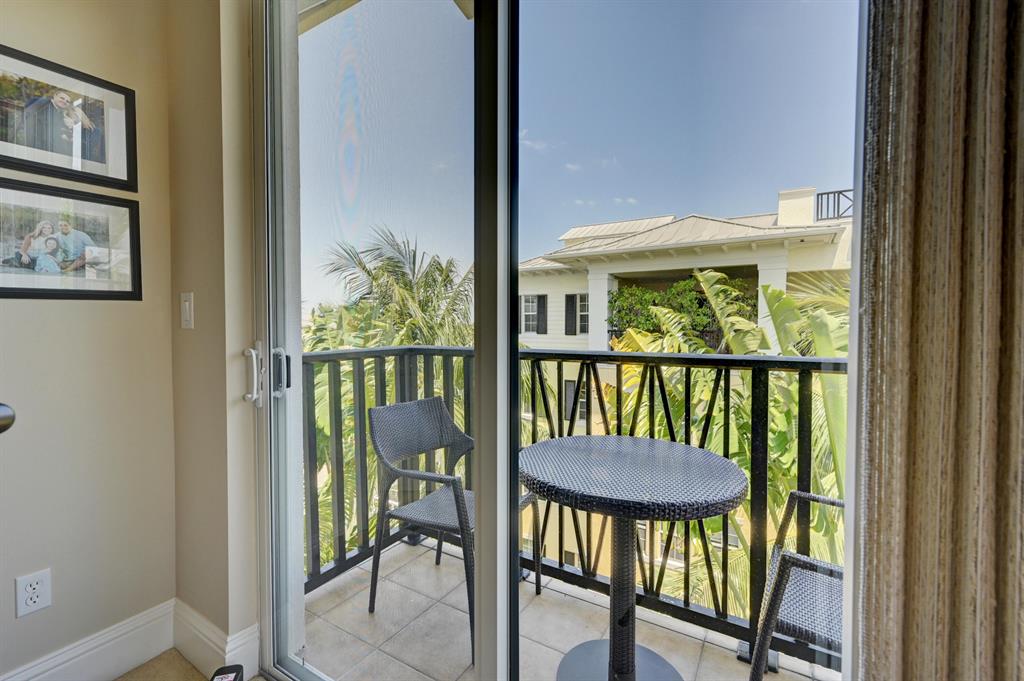 226 N Latitude Circle Unit: 311e