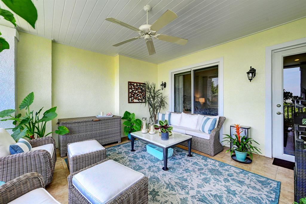 226 N Latitude Circle Unit: 311e