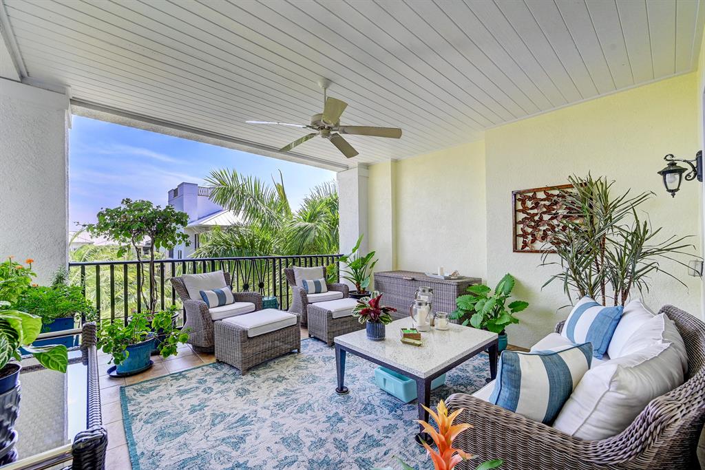 226 N Latitude Circle Unit: 311e