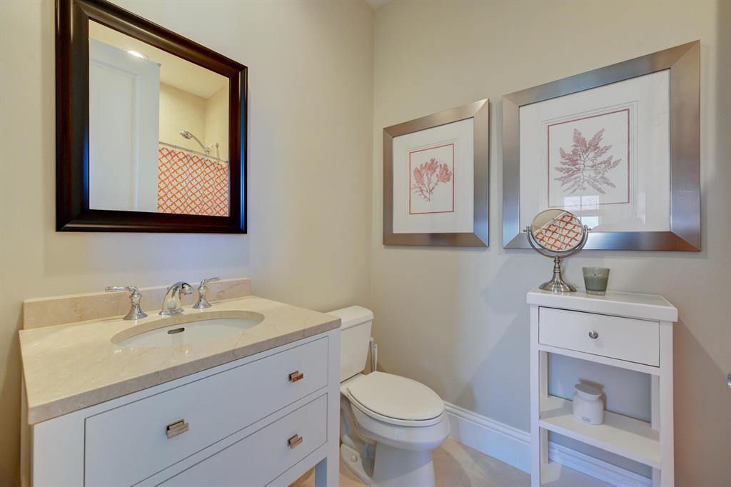 226 N Latitude Circle Unit: 311e