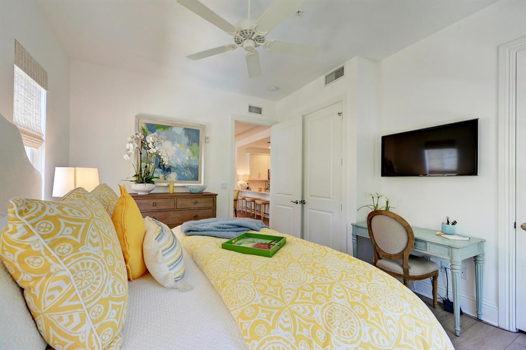226 N Latitude Circle Unit: 311e