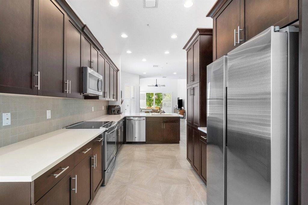 22954 Clear Echo Drive Unit: 31