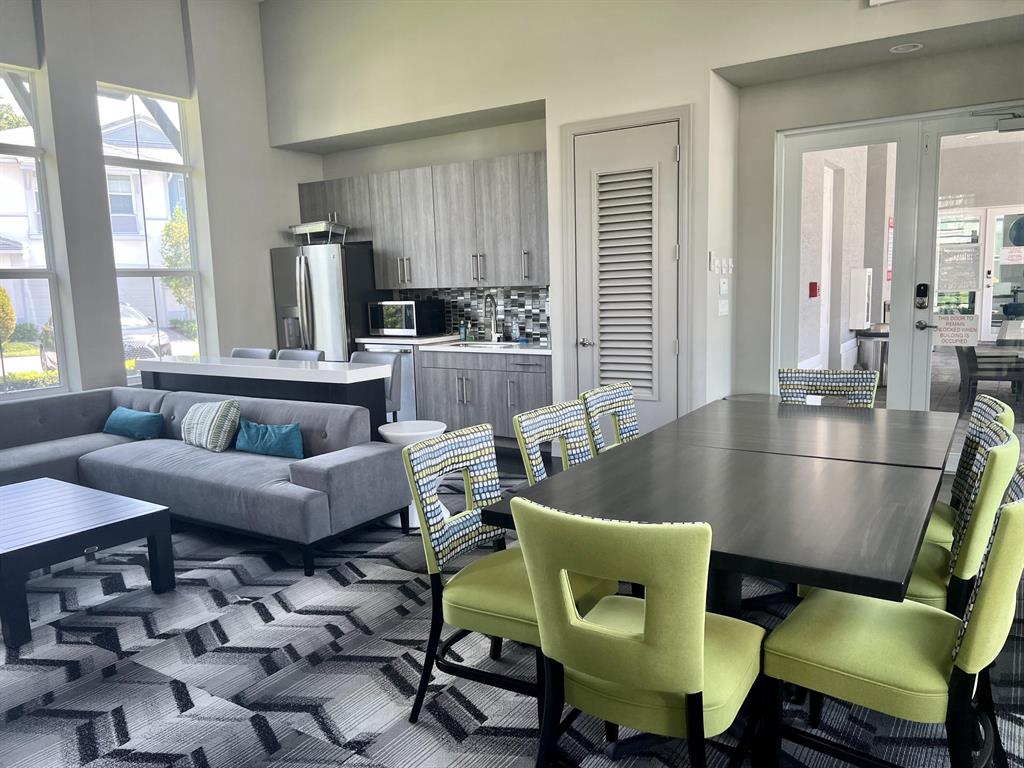 22954 Clear Echo Drive Unit: 31