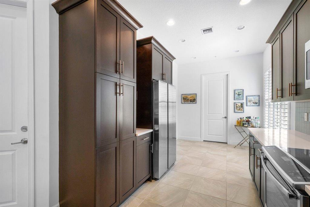 22954 Clear Echo Drive Unit: 31