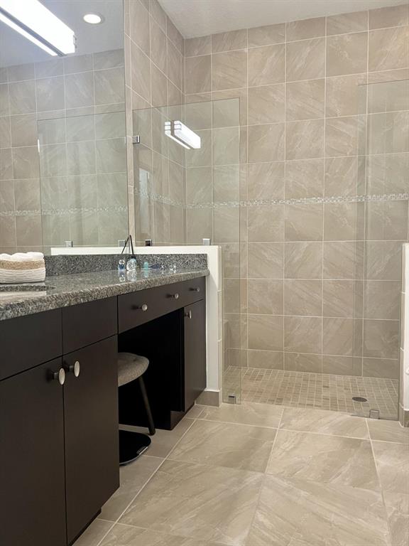 22954 Clear Echo Drive Unit: 31