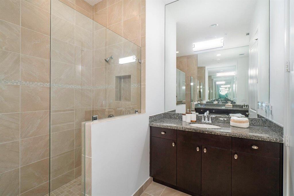 22954 Clear Echo Drive Unit: 31