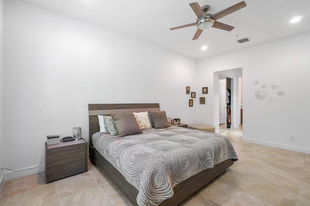 22954 Clear Echo Drive Unit: 31