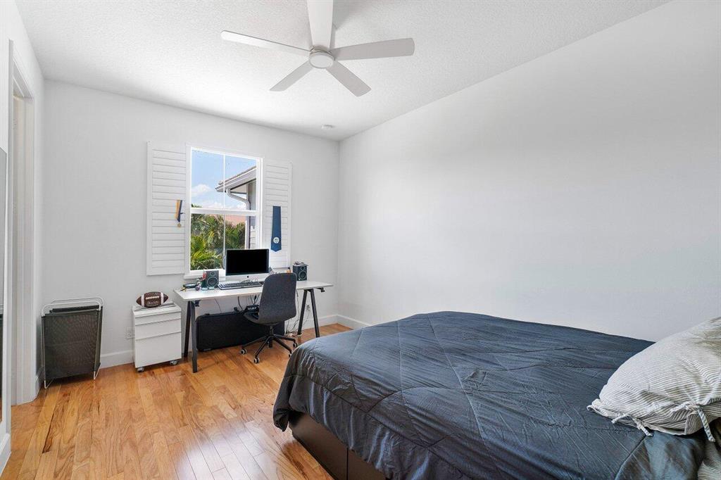 22954 Clear Echo Drive Unit: 31
