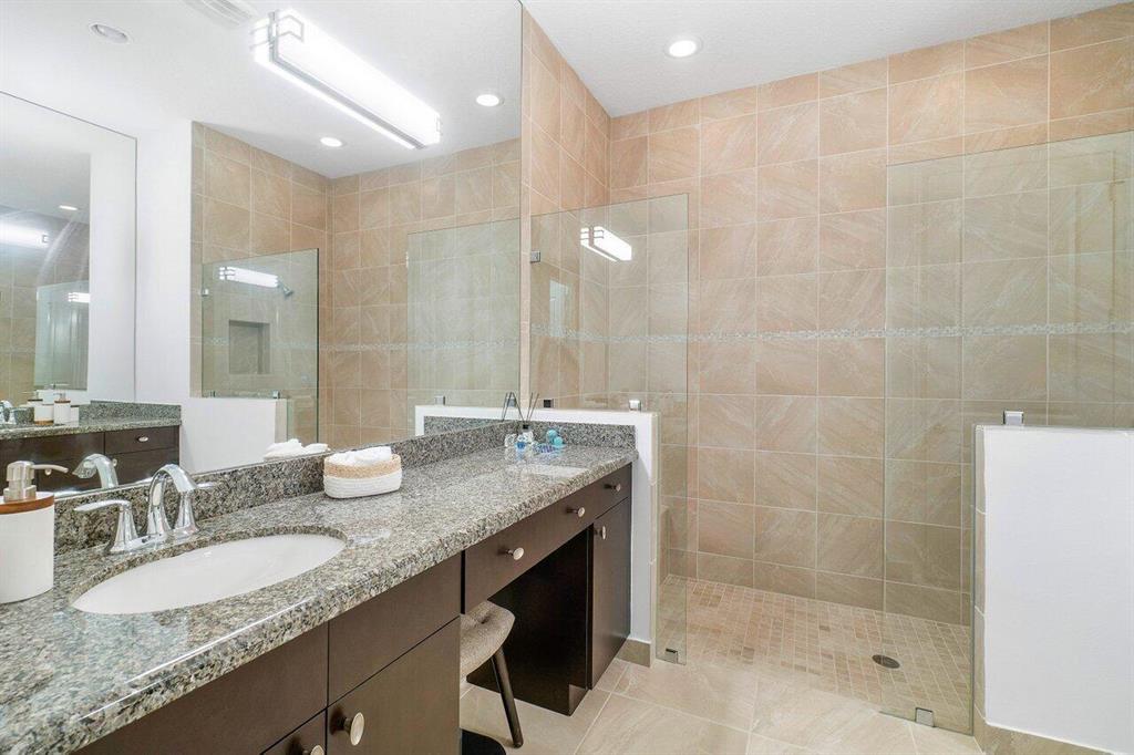 22954 Clear Echo Drive Unit: 31