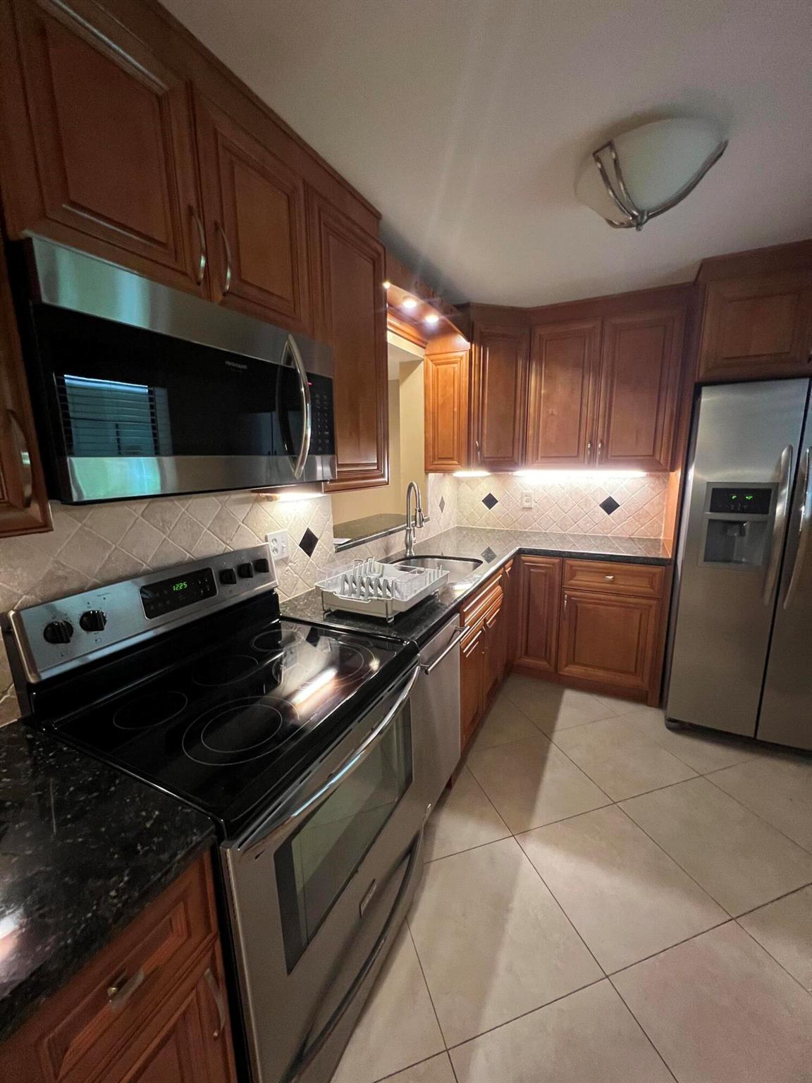 5220 Las Verdes Circle 110