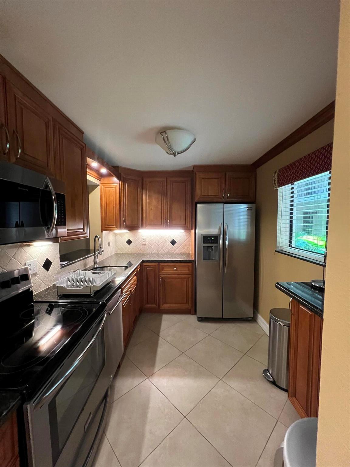 5220 Las Verdes Circle 110