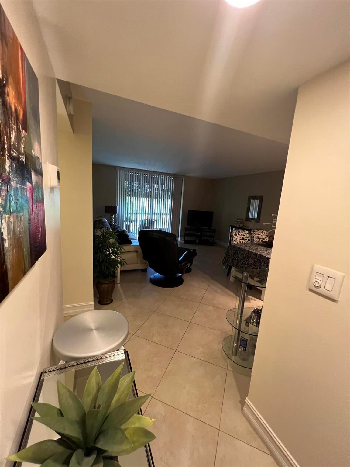 5220 Las Verdes Circle 110