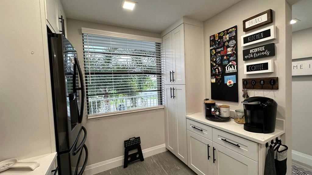 6073 Balboa Circle Unit: 305