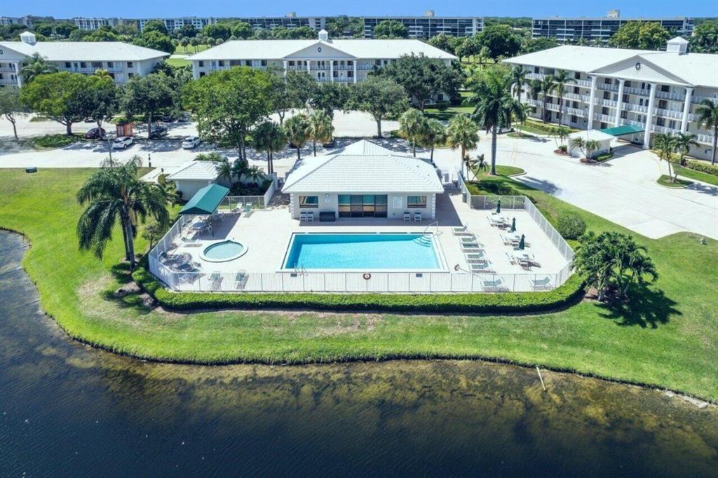 6073 Balboa Circle Unit: 305