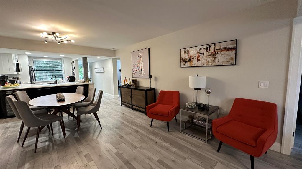 6073 Balboa Circle Unit: 305