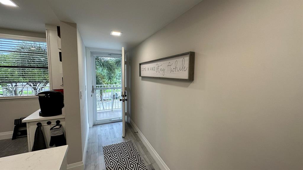 6073 Balboa Circle Unit: 305