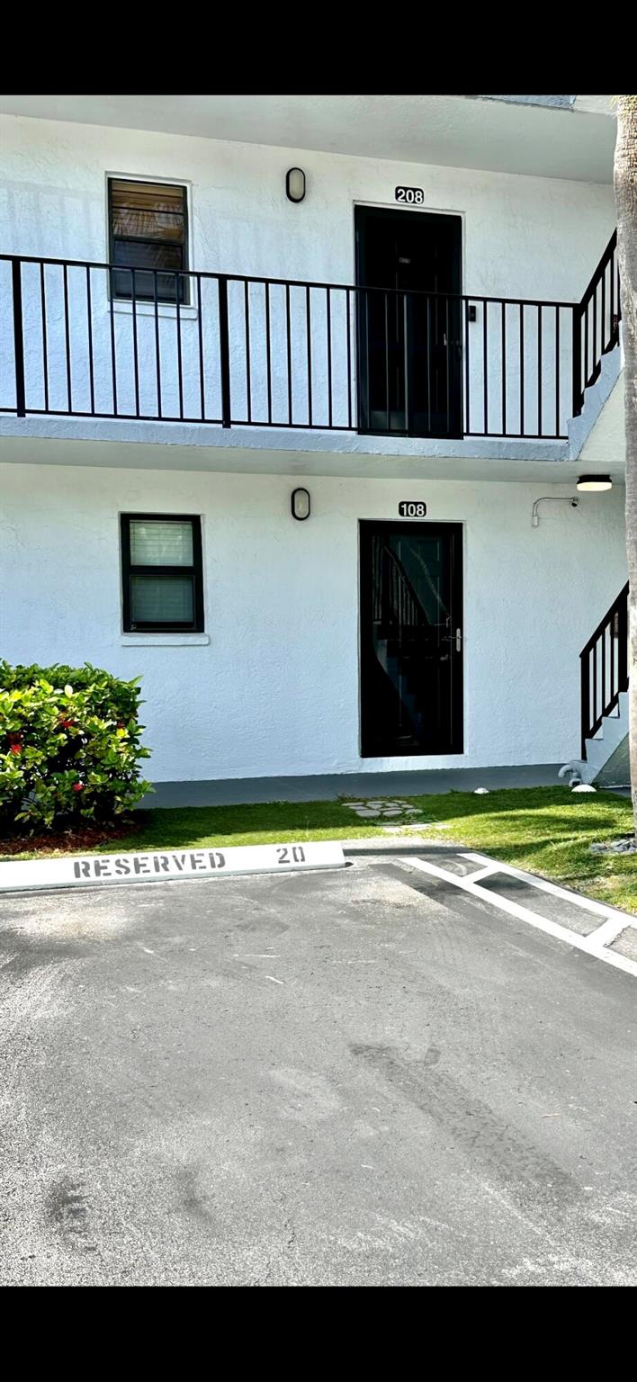 9235 SW 8th Street Unit: 108